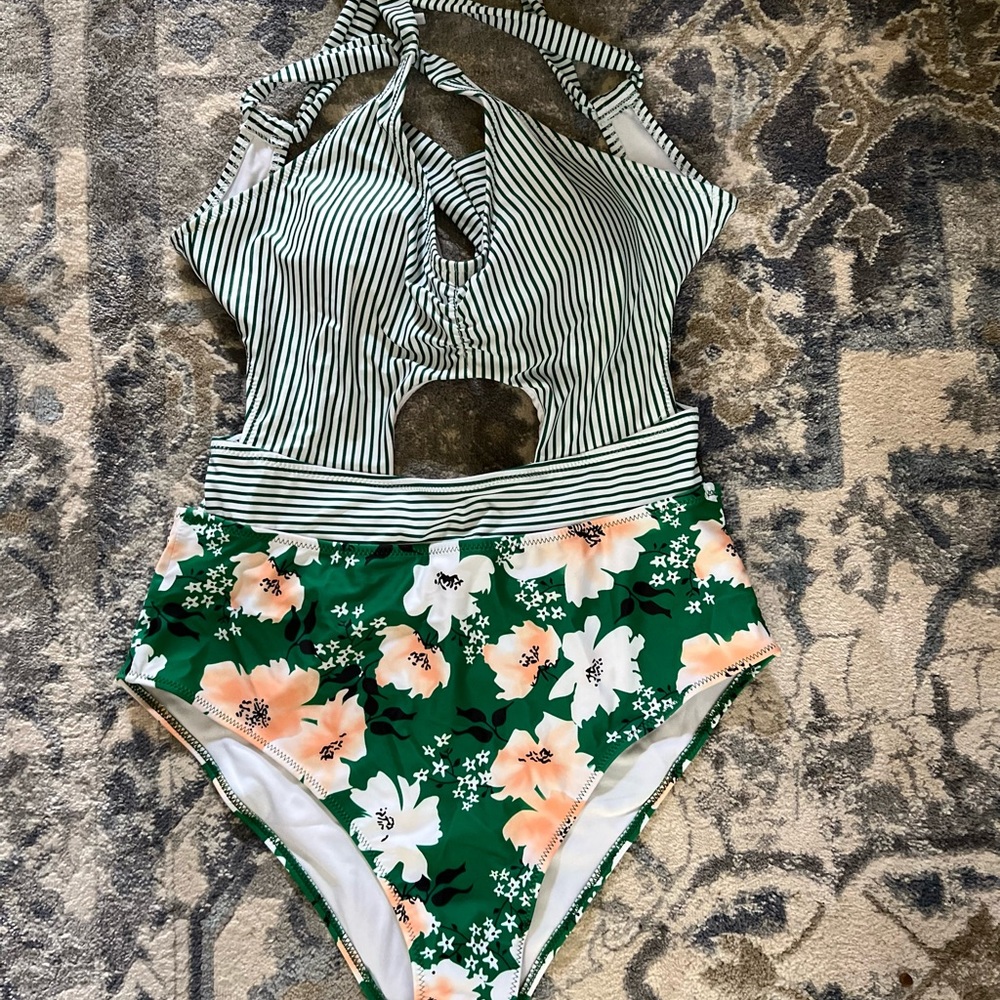 One piece swimsuit